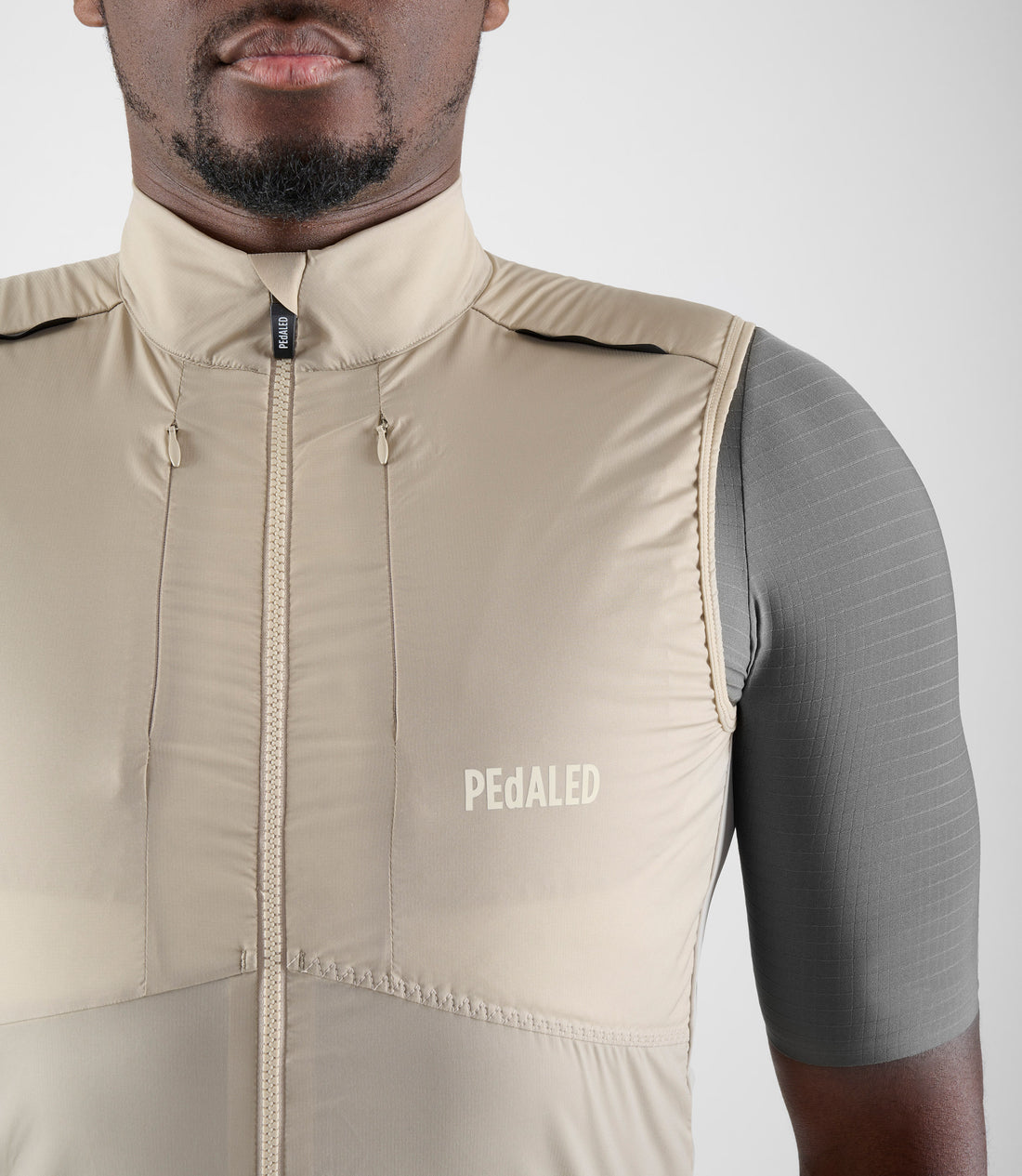 Pedaled Odyssey Insulated Vest Thermo Weste Beige