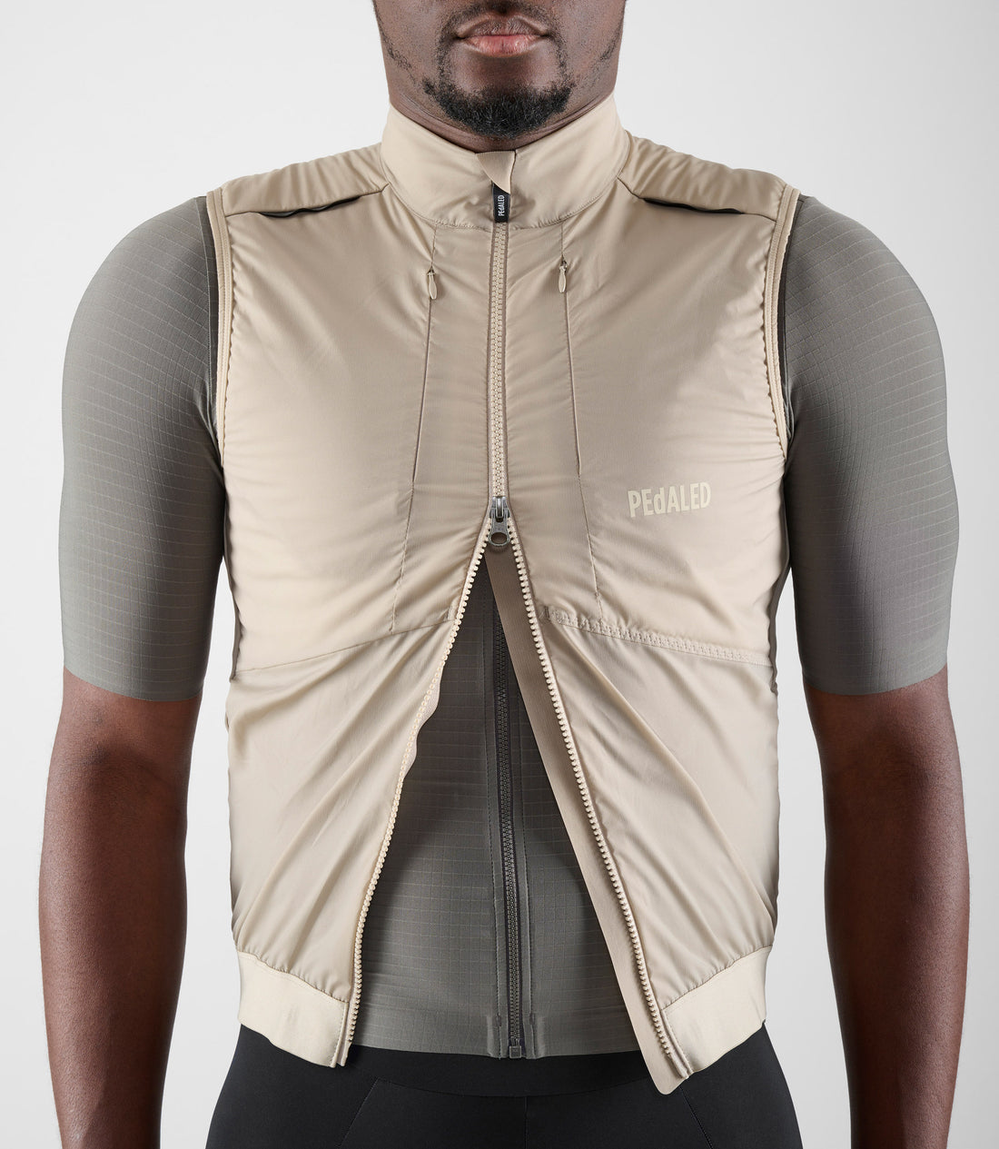 Pedaled Odyssey Insulated Vest Thermo Weste Beige