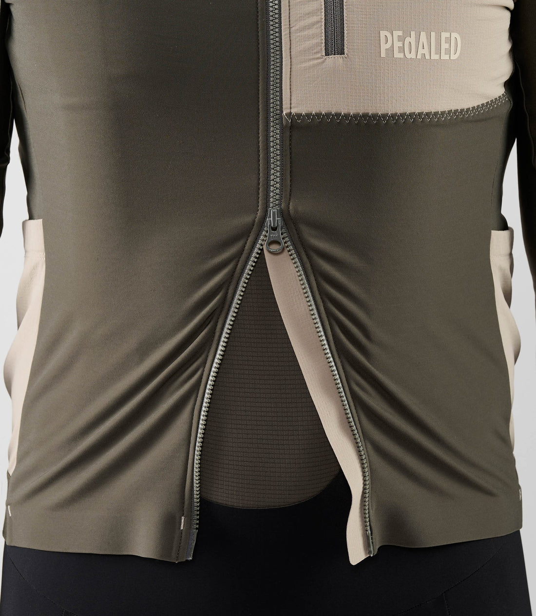 Pedaled Odyssey Hooded Long Sleeve Jersey Radtrikot langarm Grey Ink