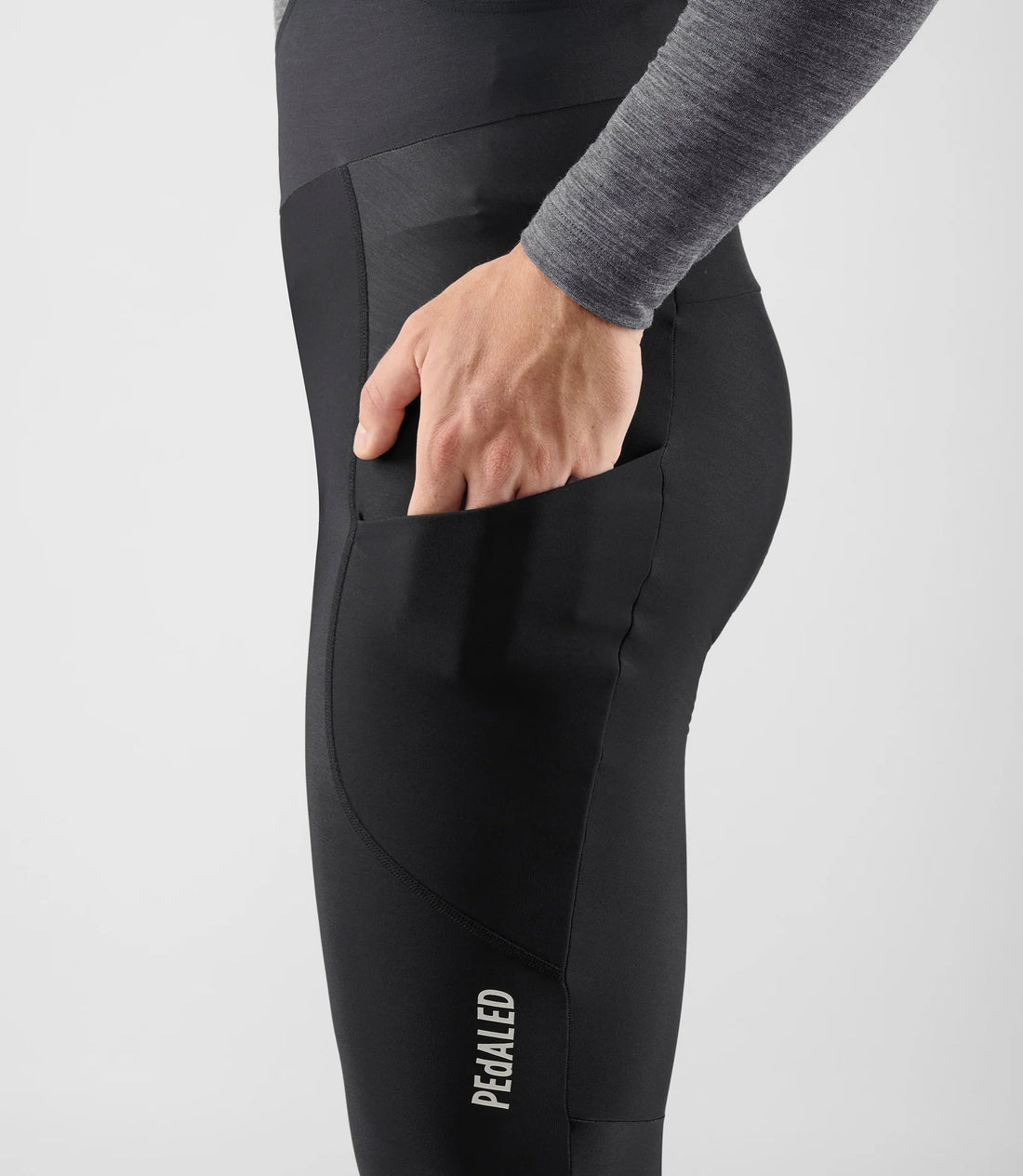 Pedaled Element Tight Thermo Trägerhose Black