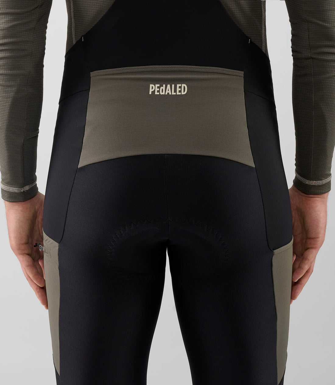 Pedaled Odyssey Tight Thermo Trägerhose Black