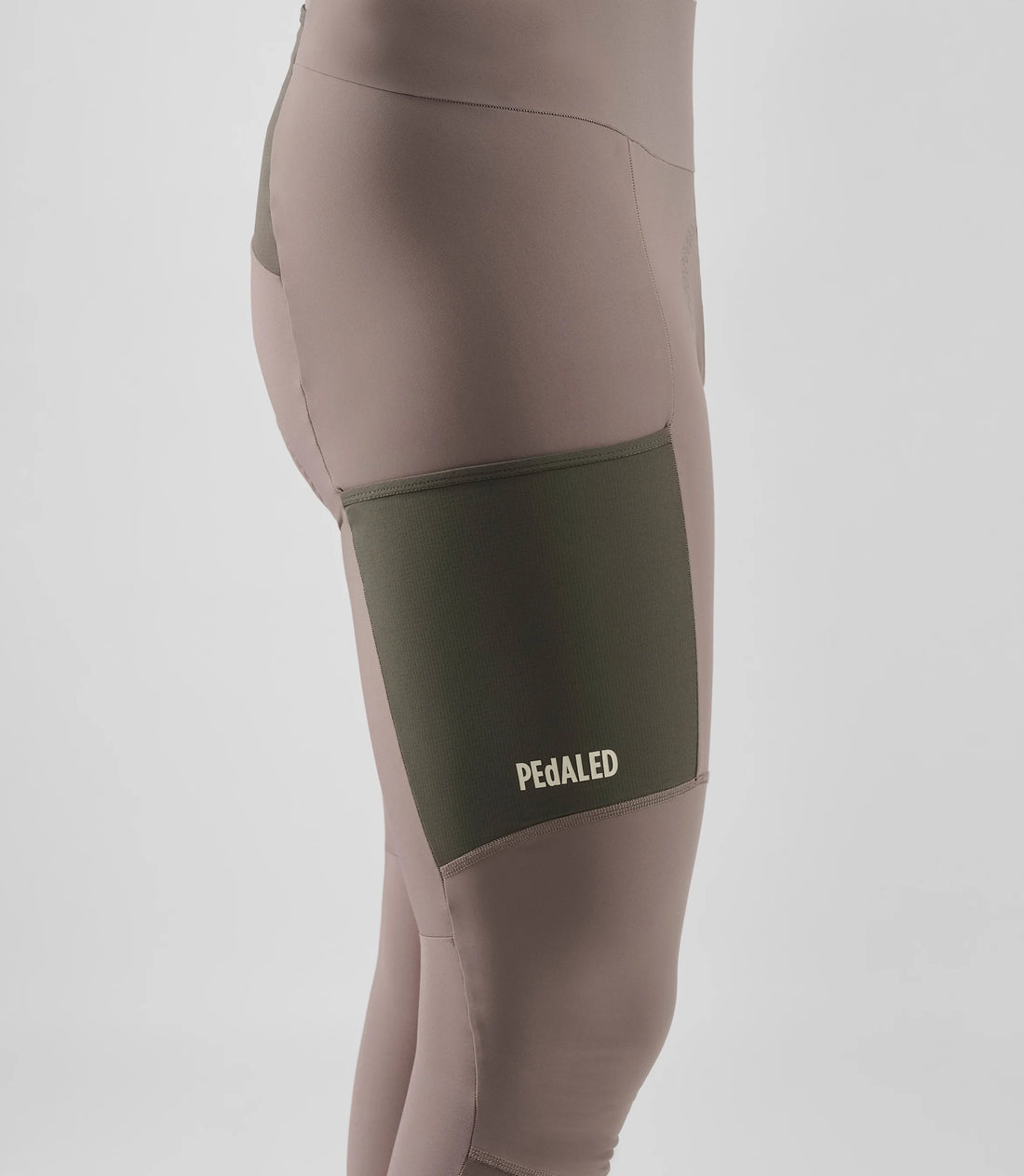 Pedaled Odyssey Tight Thermo Trägerhose Light Grey