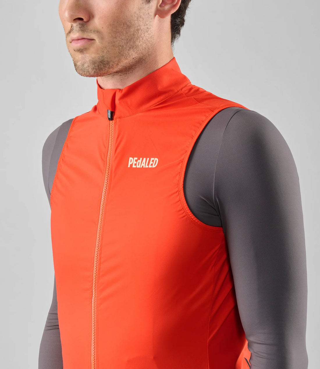 Pedaled Element Waterproof Vest Wasserdichte Weste Orange