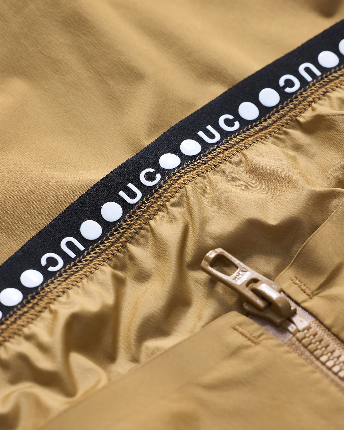 Universal Colours Chroma Insulated Unisex Gilet Thermo-Windweste Golden Beige