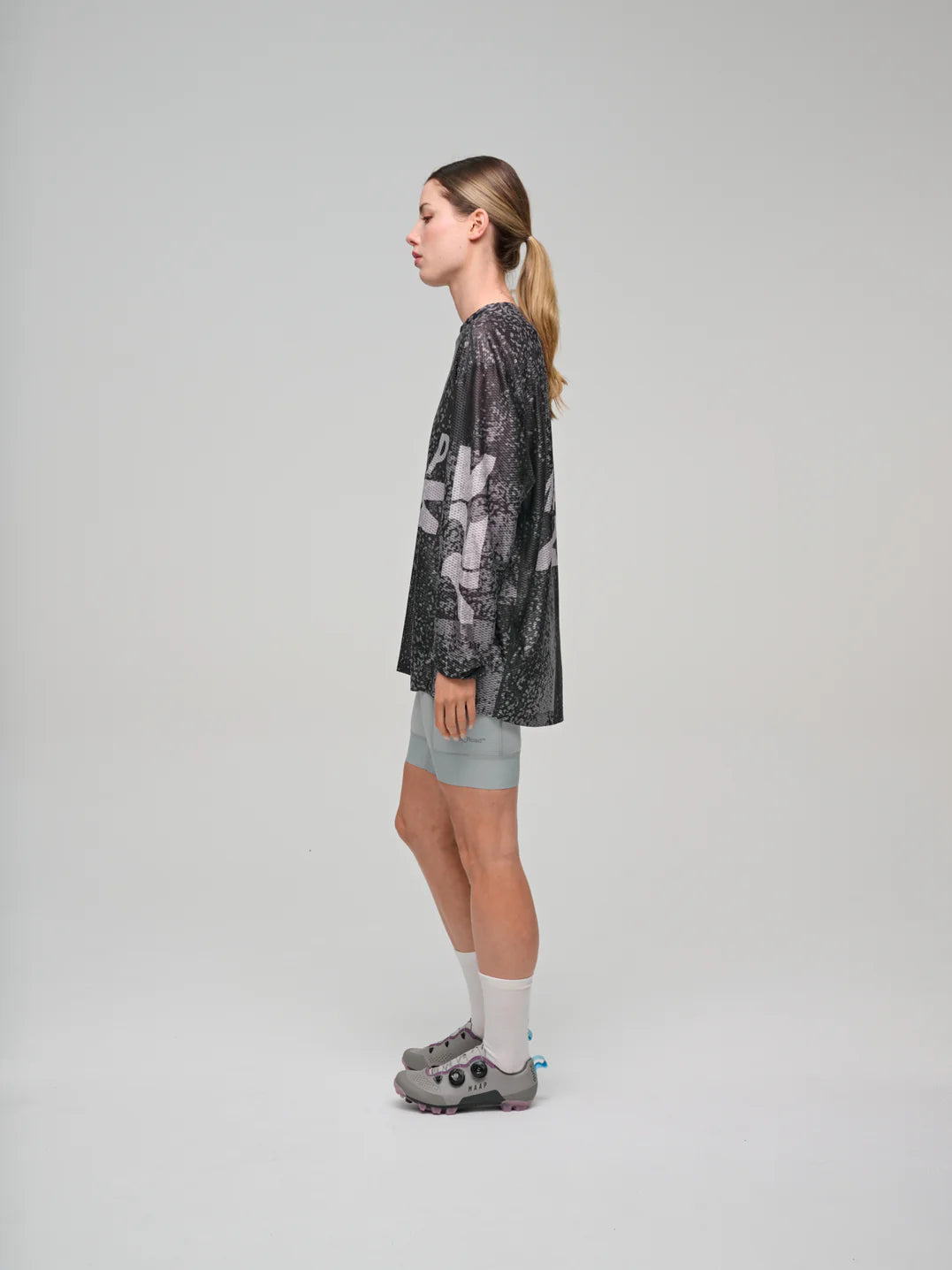 Maap Unisex Alt_Road™ Mesh Tee T-Shirt langarm Silver Black