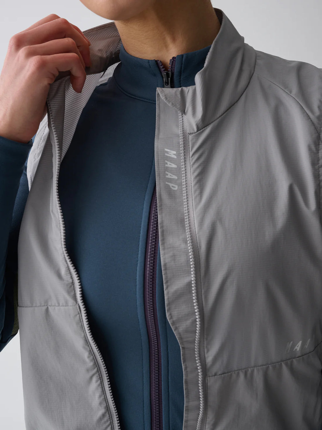 Maap Women's Alt_Road™ Wind Vest Weste Zinc