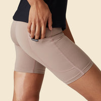 Café du Cycliste Maina Women's Training Shorts Oyster Grey