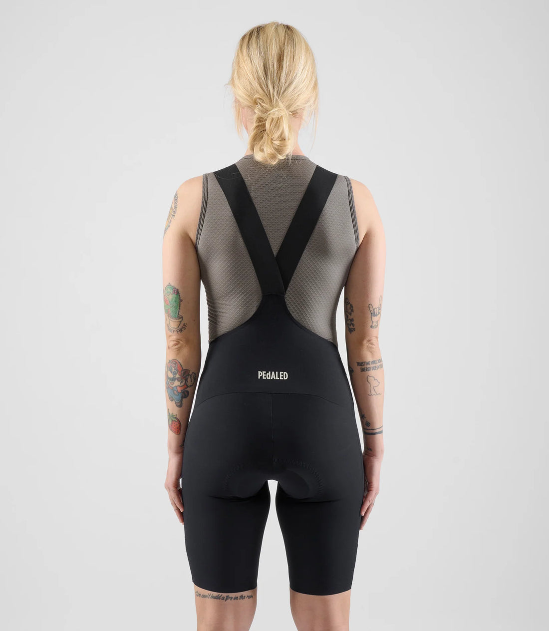 Pedaled Element Lightweight Women's Bib Shorts Trägerhose Black