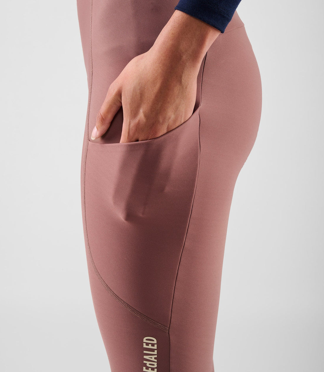 Pedaled Element Women's Tight Thermo Trägerhose Raisin Purple