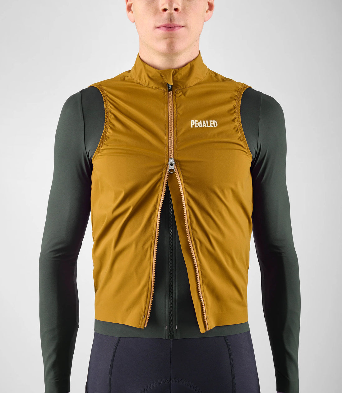 Pedaled Element Waterproof Vest Wasserdichte Weste Mustard