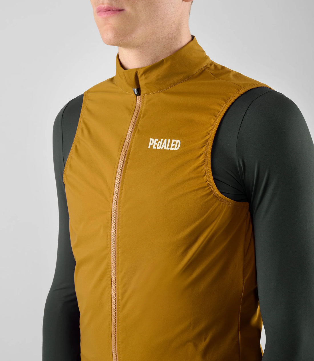 Pedaled Element Waterproof Vest Wasserdichte Weste Mustard