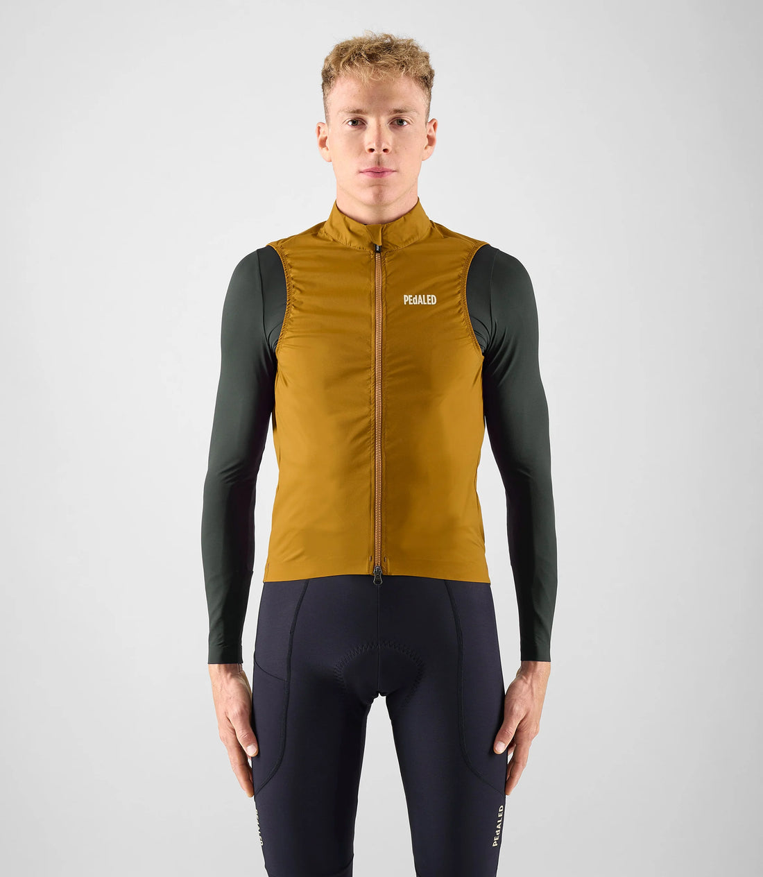 Pedaled Element Waterproof Vest Wasserdichte Weste Mustard
