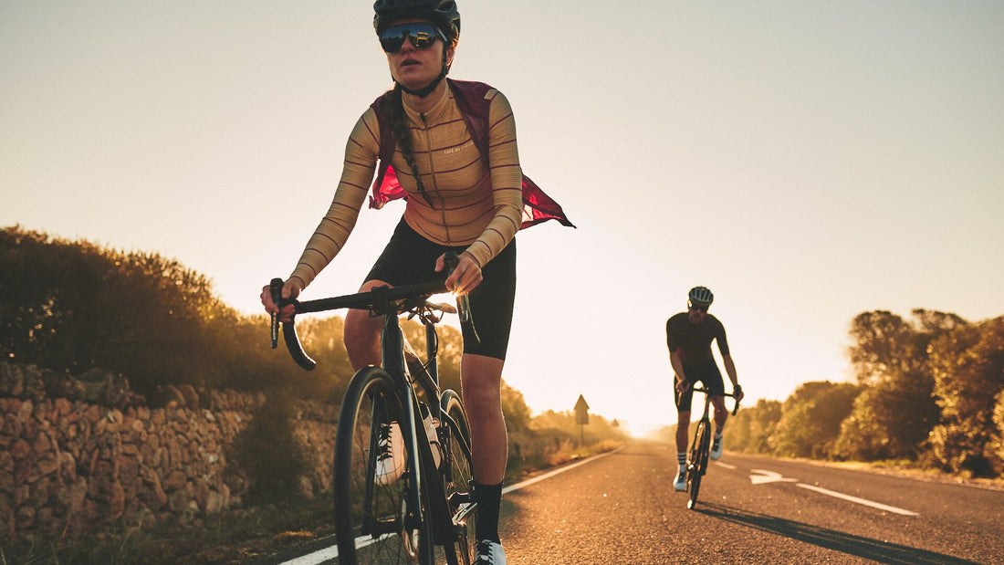 Café du Cycliste Petra Women's Superlight Gilet Windweste Fuchsia