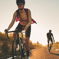 Café du Cycliste Petra Women's Superlight Gilet Windweste Fuchsia