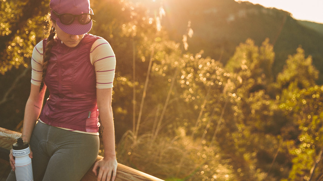 Café du Cycliste Petra Women's Superlight Gilet Windweste Fuchsia