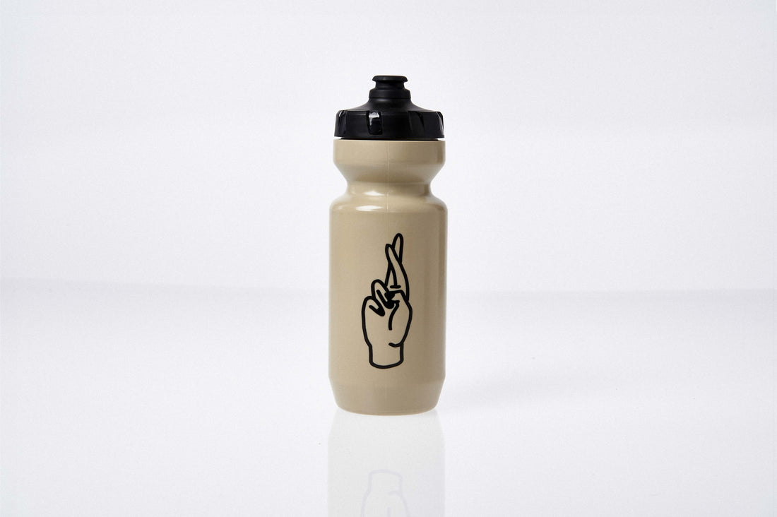 Biberon Fingercrossed Bidon 650ml sable