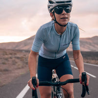 Maglia da ciclismo superleggera Café du Cycliste Christelle da donna azzurra