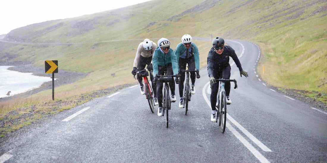 Café du Cycliste Alizee Unisex Rain Jacket Regenjacke Deep Water