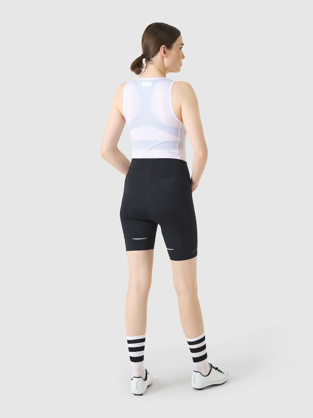 Pantaloncini con bretelle Release Café du Cycliste Sophie da donna neri