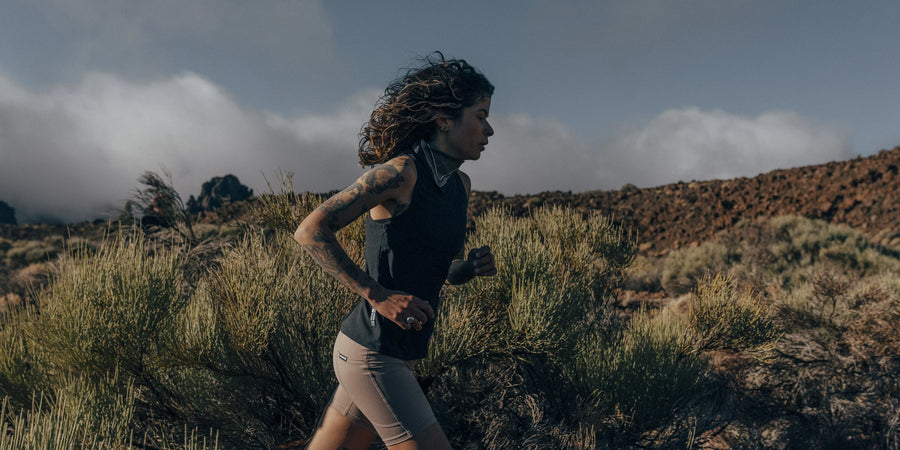 Café du Cycliste Unisex Carré de Soie Silk Scarf Halstuch aus Seide Black