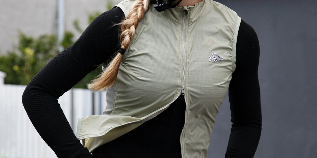 Café du Cycliste Edith Women's Cycling Gilet Windweste Puddle