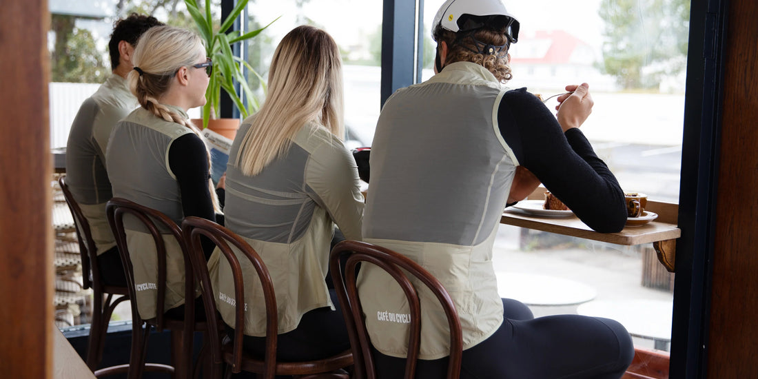 Café du Cycliste Edith Men's Cycling Gilet Windweste Puddle