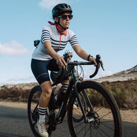 Café du Cycliste Unisex Carré de Soie Silk Scarf Halstuch aus Seide Rot