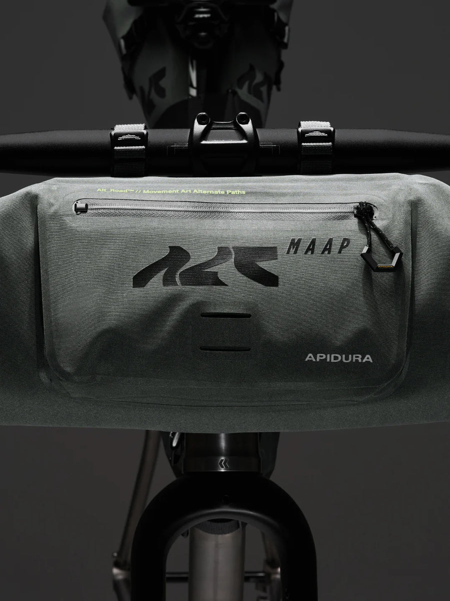 Maap x Apidura Handlebar Pack Fahrrad-Lenkertasche Loam