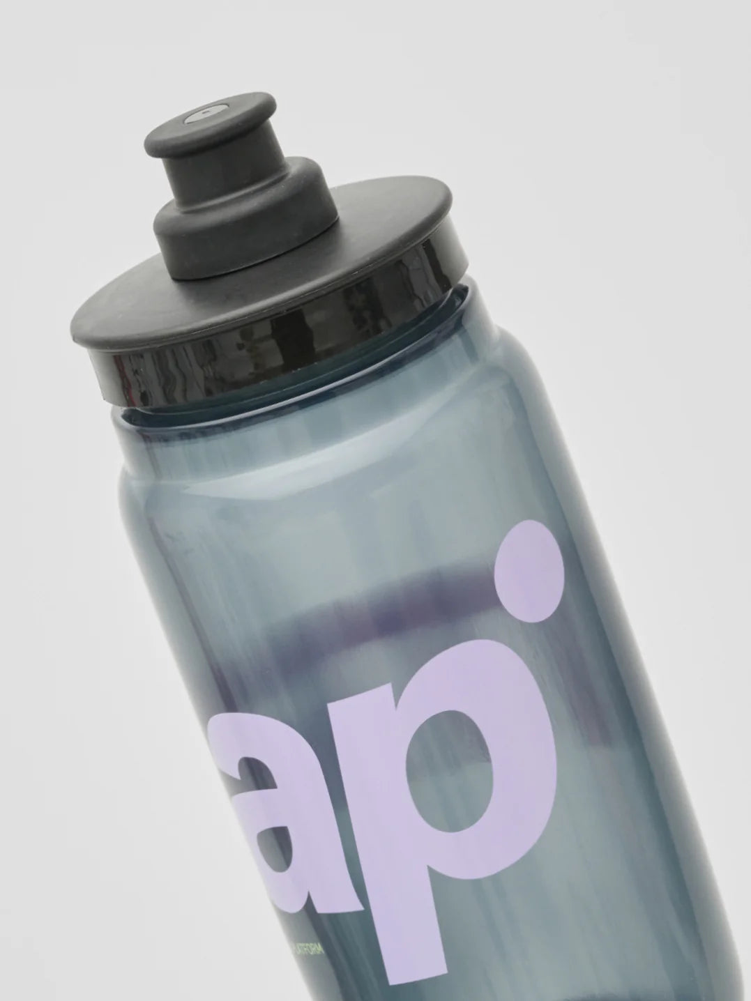 Maap Training Bottle Water Bottle 550 ml Trinkflasche Smoke/Lavender