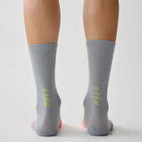 Maap Division Merino Sock Merino Radsocken Alloy/Tangelo