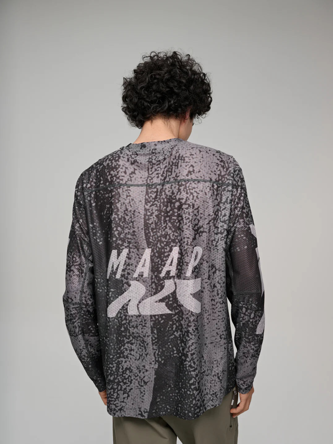Maap Unisex Alt_Road™ Mesh Tee T-Shirt langarm Silver Black