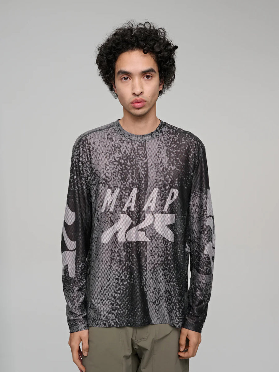 Maap Unisex Alt_Road™ Mesh Tee T-Shirt langarm Silver Black