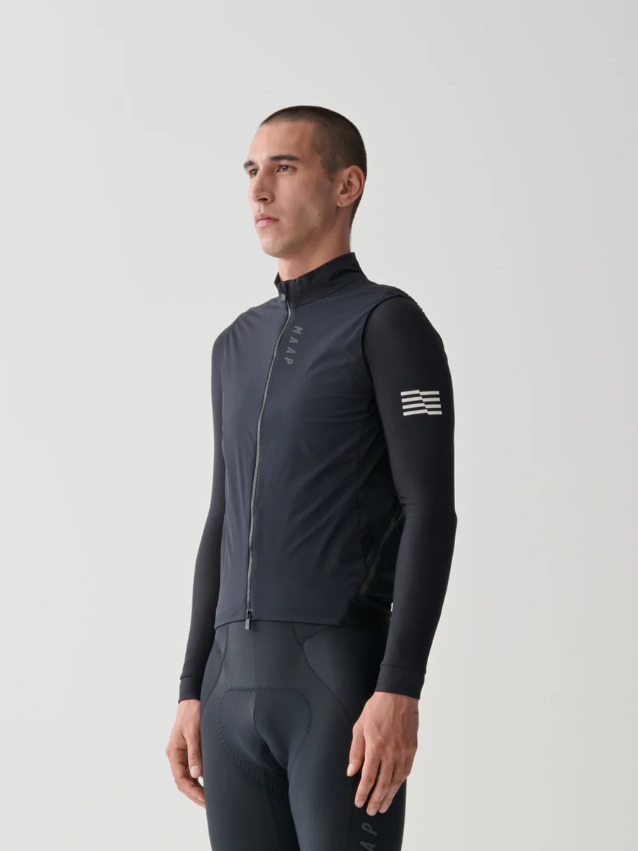 Maap Men's Flow Insulated Vest Windweste Jet Black