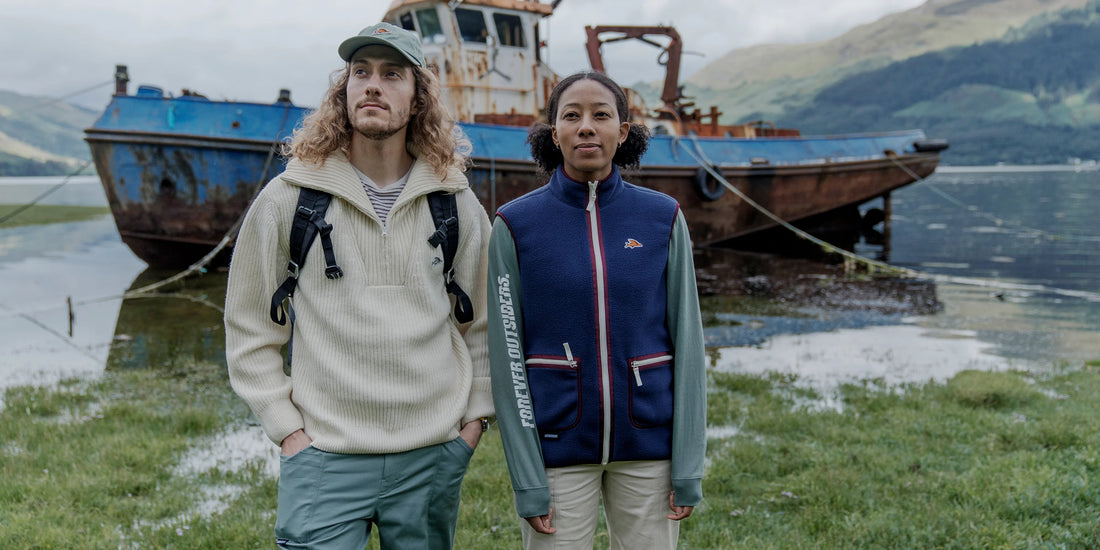 Café du Cycliste Cyrielle Unisex Fleece Gilet Navy