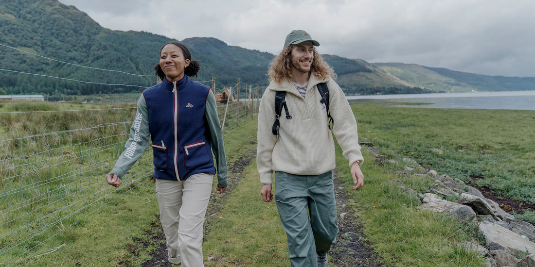 Café du Cycliste Alina Unisex Wool Pullover Chalk