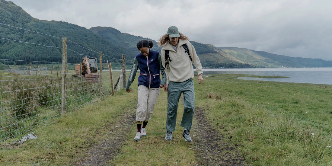 Café du Cycliste Alina Unisex Wool Pullover Chalk