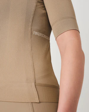 Fingercrossed Road Jersey Super Light Plus Women Radtrikot Sand