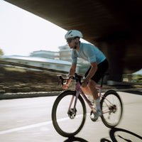 Maglia da ciclismo superleggera Café du Cycliste Christelle da uomo azzurra