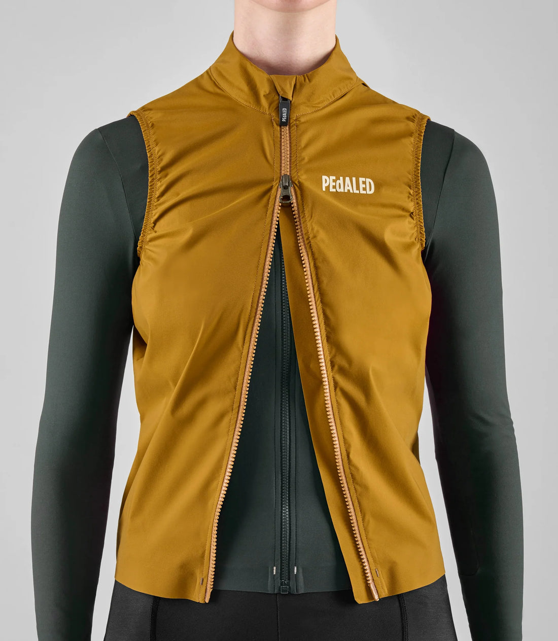 Pedaled Element Women's Waterproof Vest Wasserdichte Weste Mustard